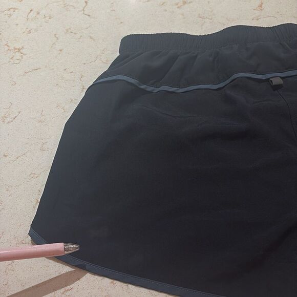 New Balance athletic shorts with tights underneath SZ small - Picture 5 of 5